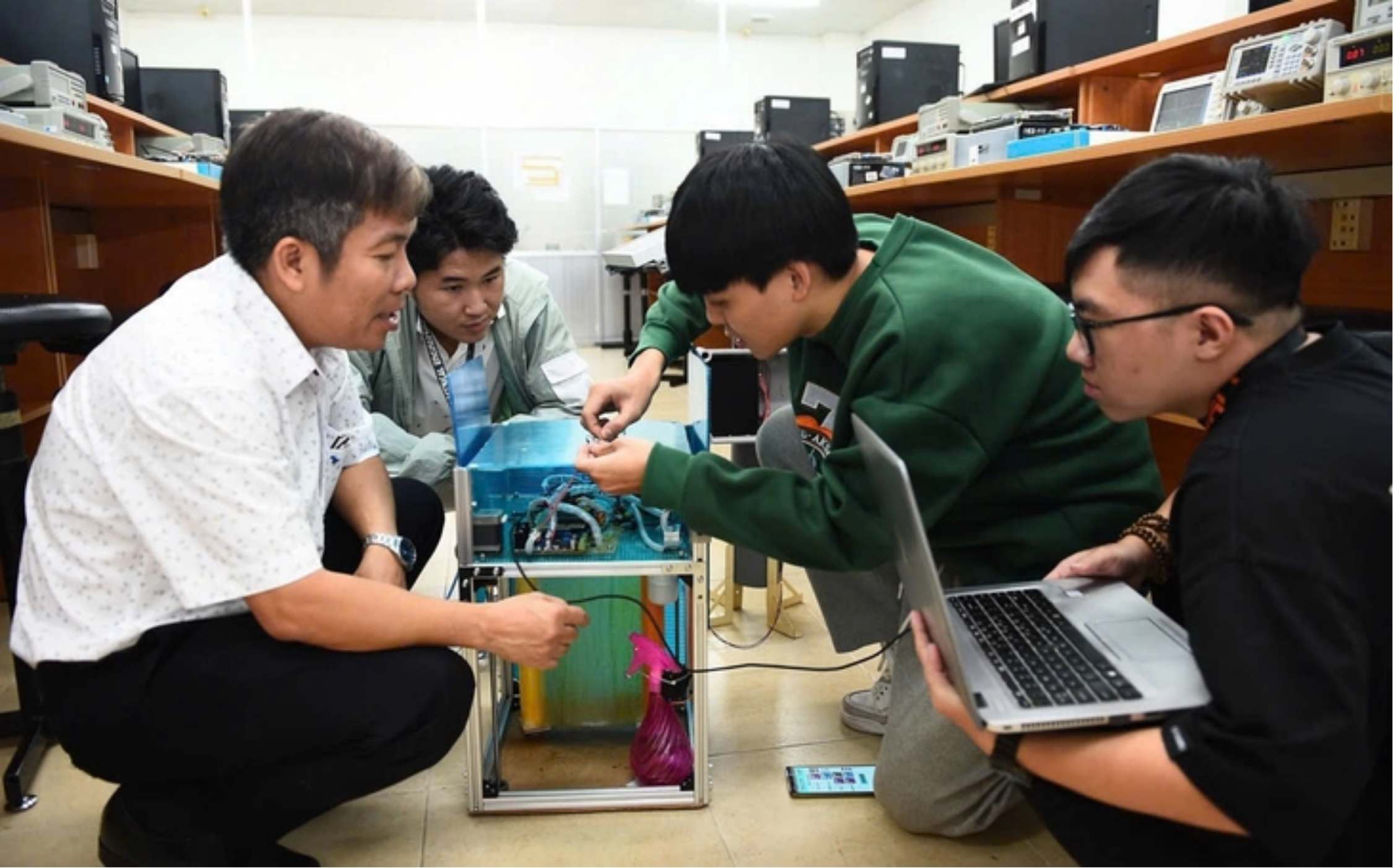 Du học sinh hiến kế nâng chất nhân lực Việt: Học phải gắn thực tiễn, rèn tư duy toàn cầu