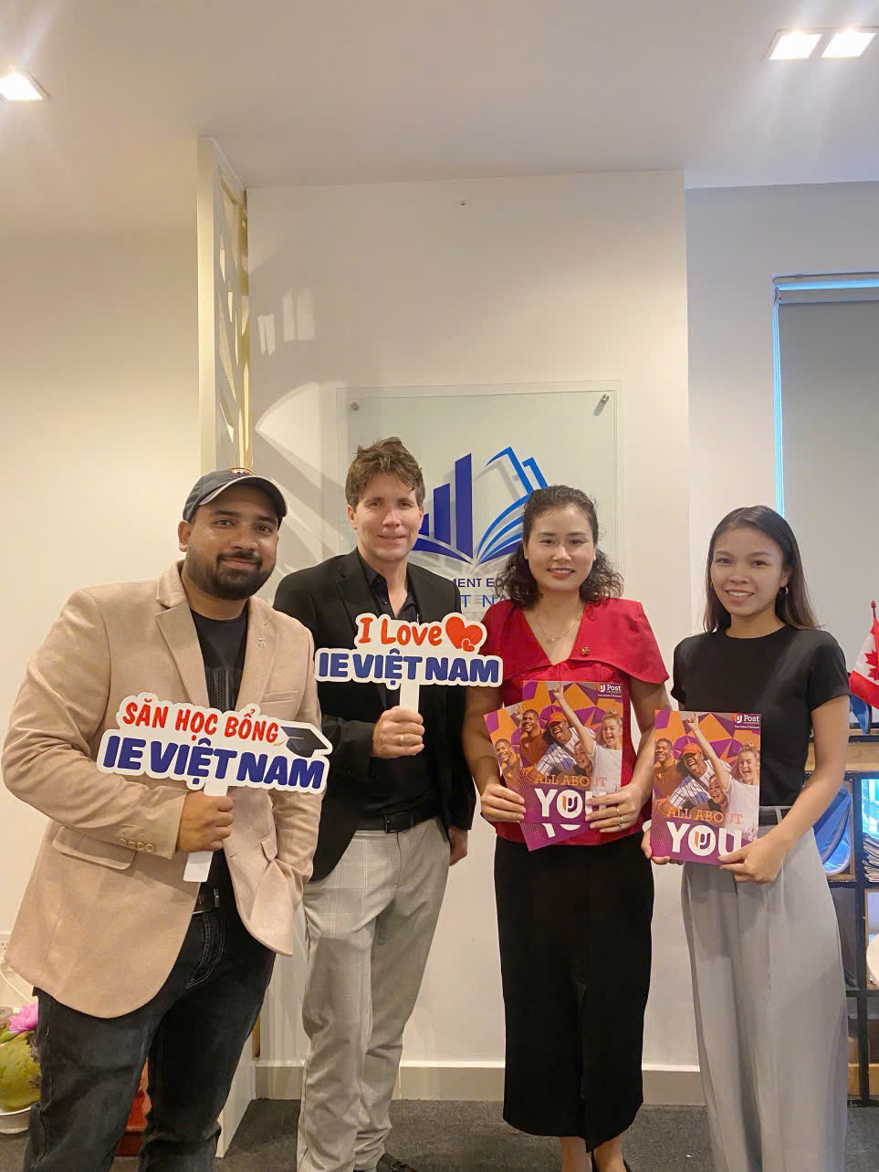 Chào đón đại diện của Post (Mỹ) đến Việt Nam